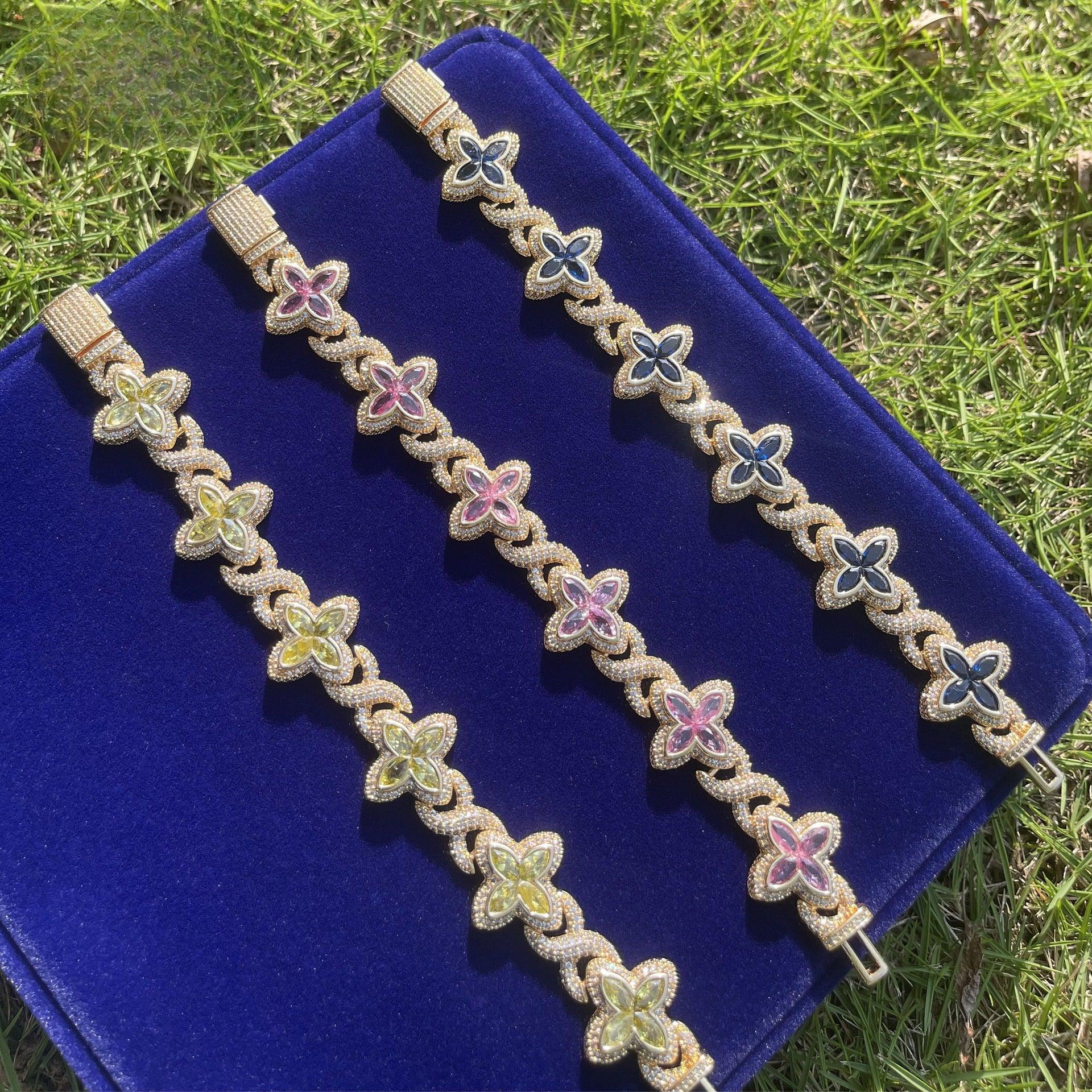 New Infinity Clover Iced Bracelet | Unisex Copper Zircon Handpiece | Premium Hip Hop Bling | Caratix - CaratixJewelry