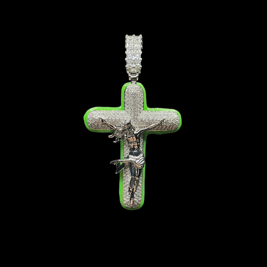 Cross Jesus Luminous Glow In The Dark Iced Out Diamond Pendant Necklace – Custom Hip Hop Jewelry for Men