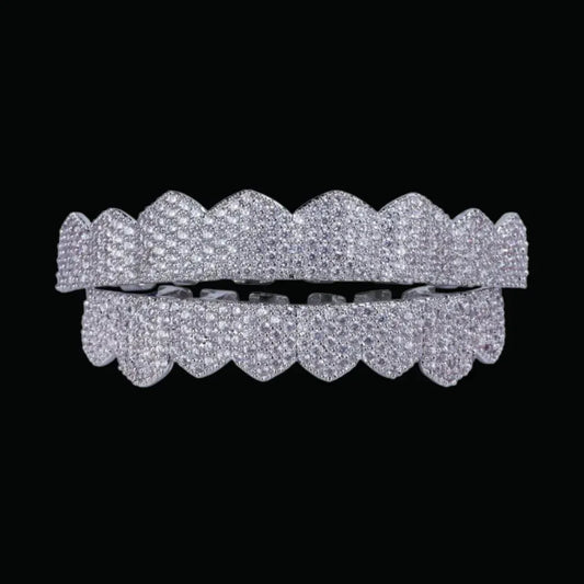 8 Teeth Fang Mouth Iced Out Grillz – Custom Hip Hop Jewelry for Men & Women - CaratixJewelry