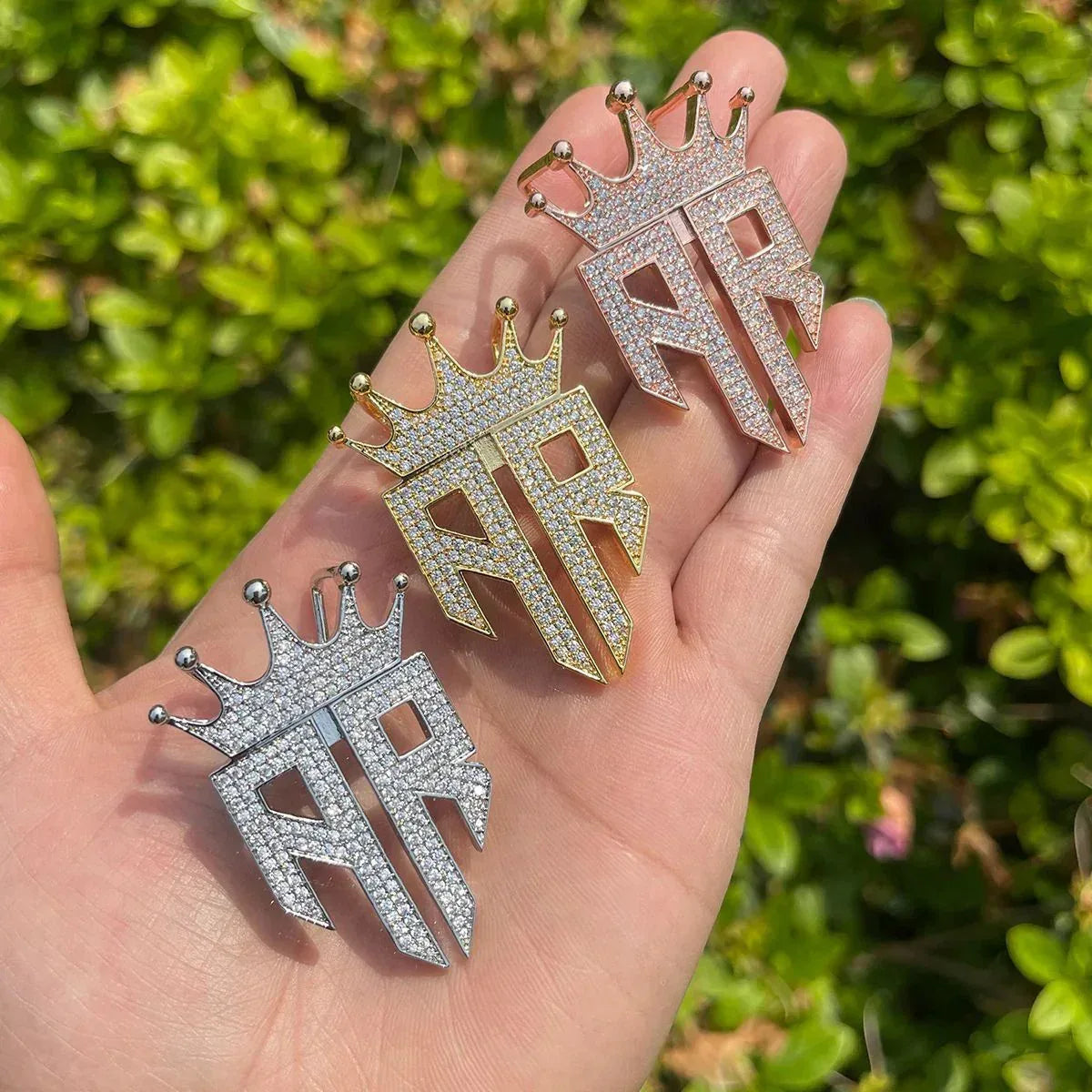 Men's Double R "Real Rich" Necklace | Premium Copper CZ King Medallion Caratix - CaratixJewelry