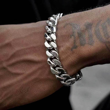 Four-Sided Cut Miami Cuban Chain Bracelet Caratix Jewelry - CaratixJewelry