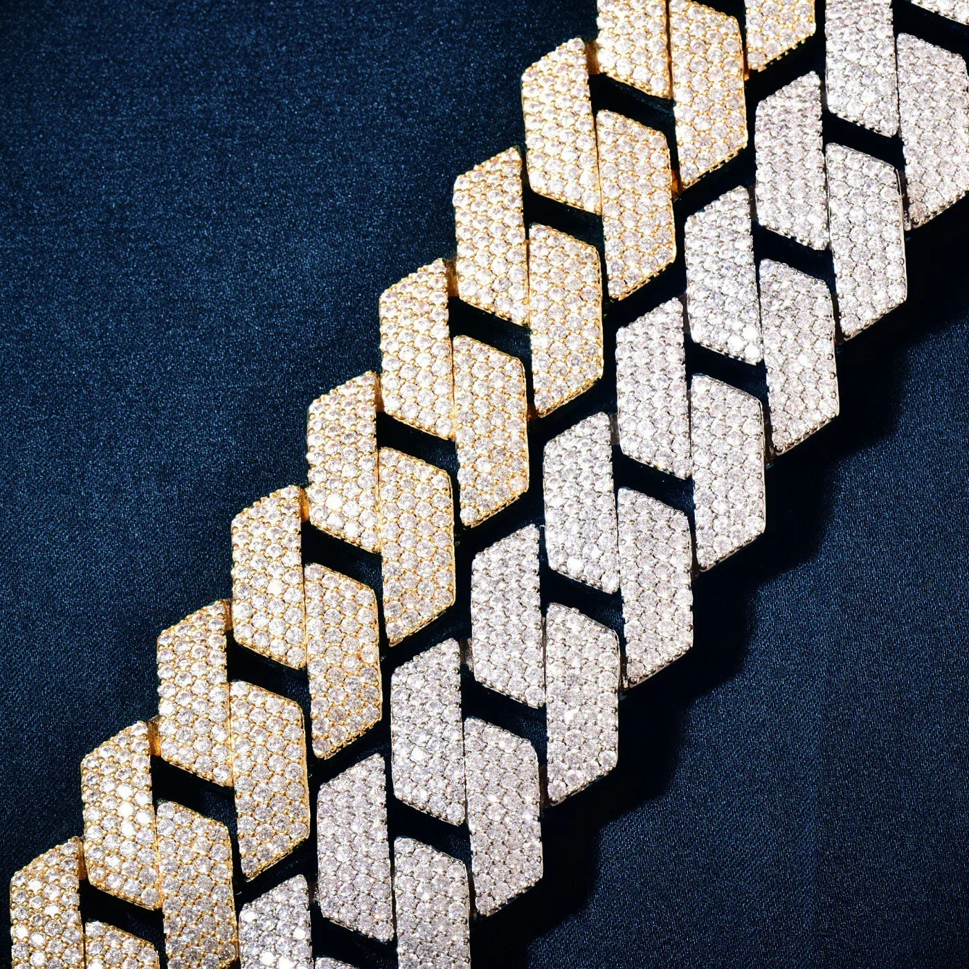 20mm Iced Out Cuban Chain with Copper Zircon - CaratixJewelry