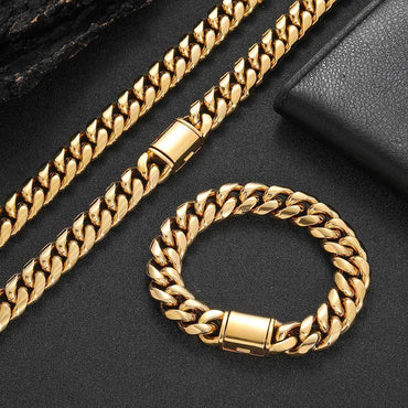 Cuban Chain Necklace with Flip Clasp and Polished Finish for Men | Titanium Steel and Stainless Steel | Caratix Jewelry - CaratixJewelry