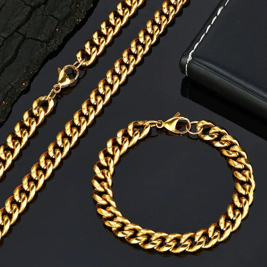 Rounded Cuban Chain Necklace with Lobster Clasp 18K Gold Plated for Men | Caratix Jewelry - CaratixJewelry