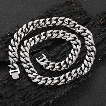 Stainless Steel Cuban Chain Necklace with Jewelry Clasp Titanium Steel for Men | Caratix Jewelry - CaratixJewelry