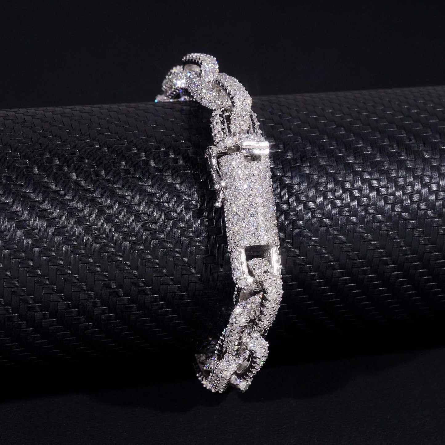 10mm Moissanite Cross Cuban Link Bracelet – S925 Sterling Silver Iced-Out Hip Hop Men’s Streetwear Jewelry - CaratixJewelry