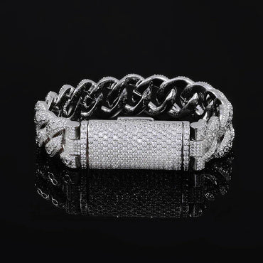 18mm Cuban Chain Bracelet Zircon Flip Lock for Men | Caratix Jewelry - CaratixJewelry
