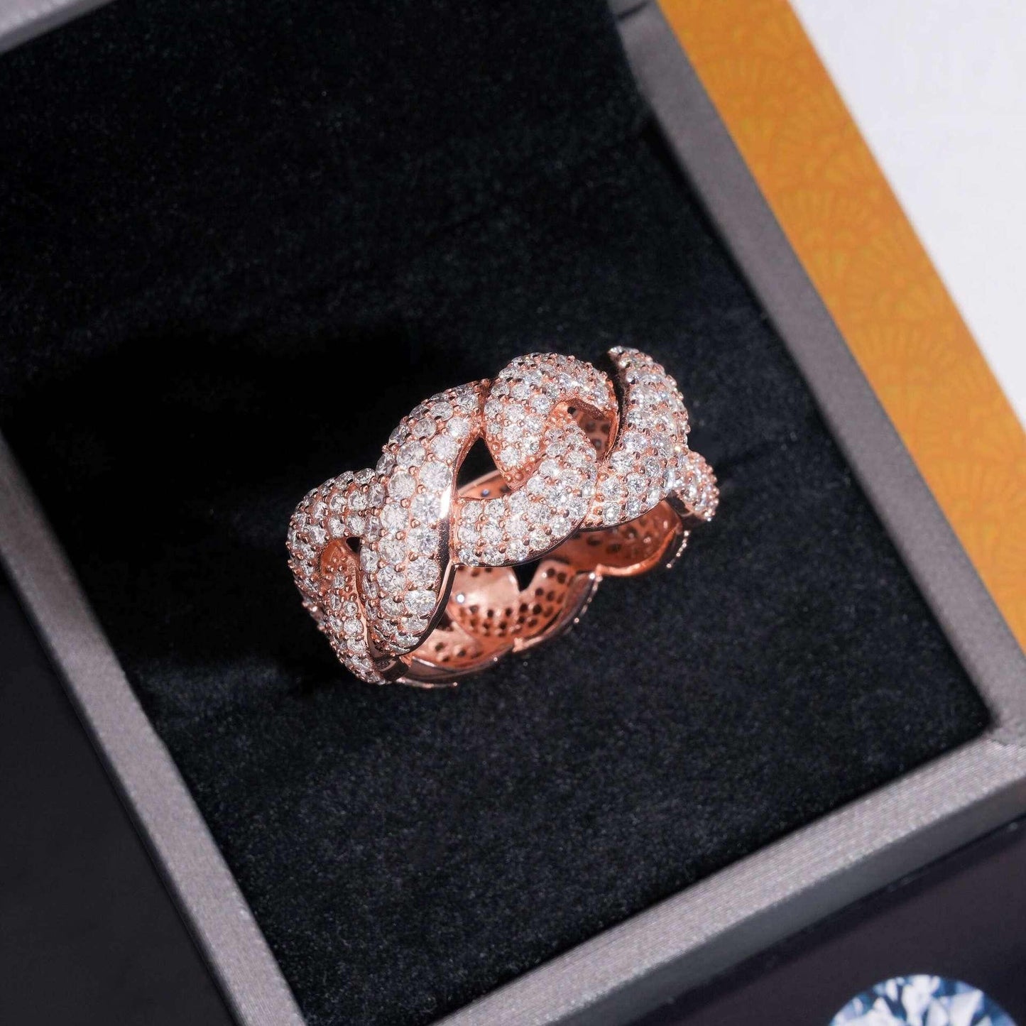 D-Color Moissanite Figure-Eight Ring | S925 Silver Unisex Iced Out Fashion Jewelry - CaratixJewelry