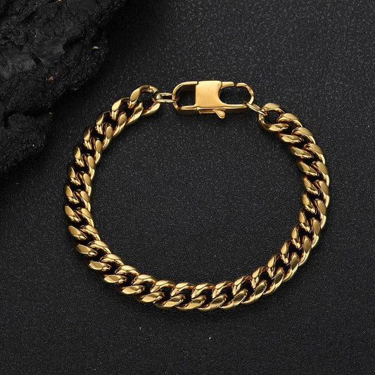 Cuban Link Bracelet with Cowboy Clasp for Men | Caratix Jewelry - CaratixJewelry