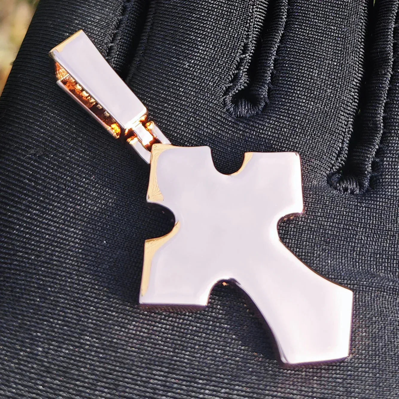 Iced Out Cross Pendant Necklace for Men – Hip Hop CZ - CaratixJewelry