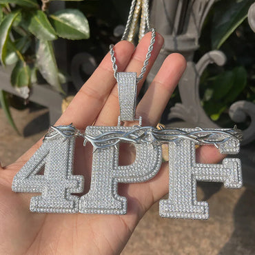 Thorn Crown Edition Iced Out Personalized Custom Name Necklace Pendant - Luxury Custom Jewelry - CaratixJewelry