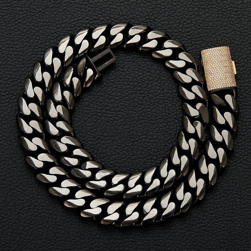 CARÁTIX – 14mm Round Cuban Miami Link Chain Necklace | Iced Out Bling Hip Hop Jewelry for Men & Women, Rapper Street Style - CaratixJewelry