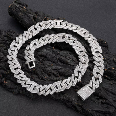CARÁTIX 15MM Two-Tone Cuban Link Chain Necklace – Hip Hop Jewelry with Shiny Stones for Men & Women - CaratixJewelry