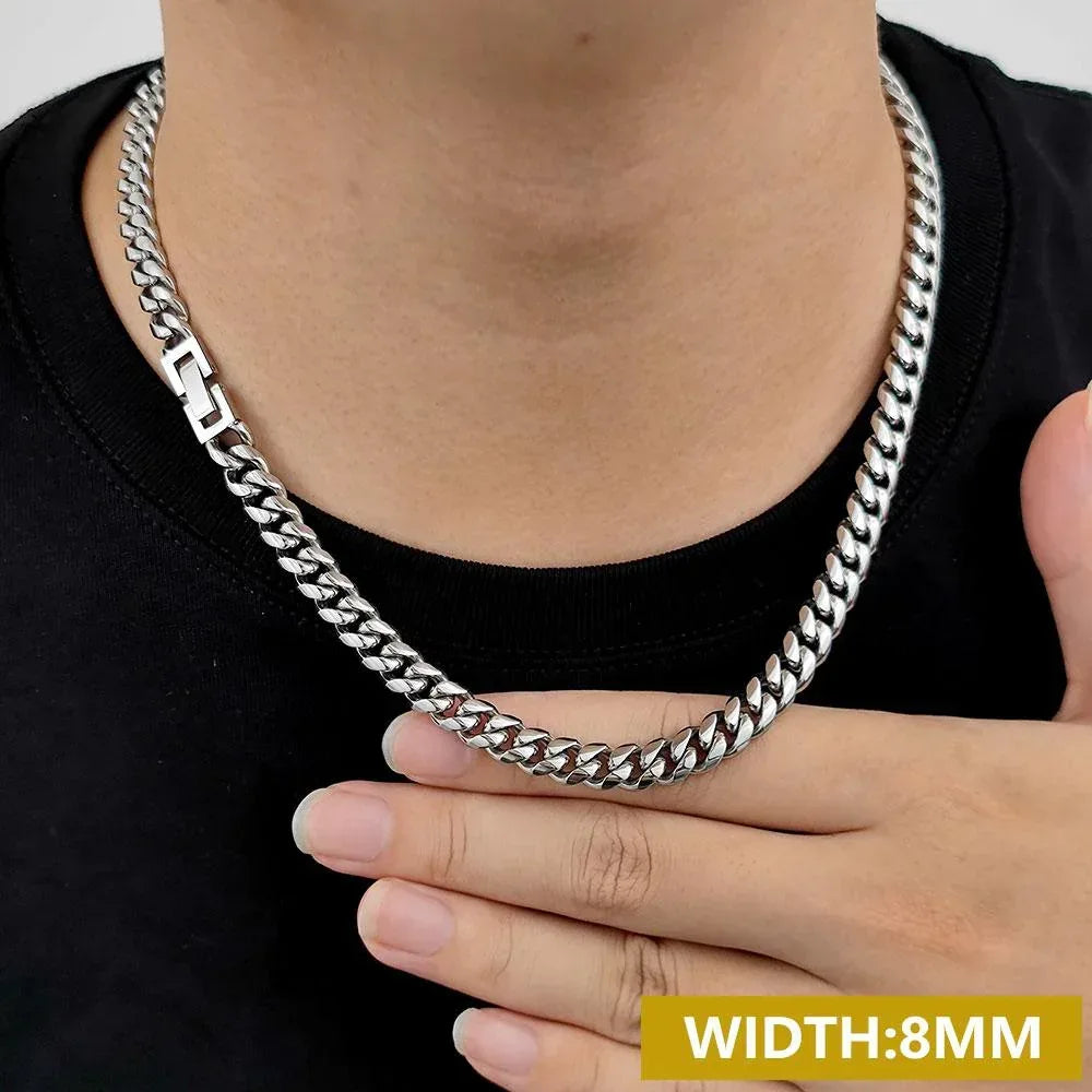 CARÁTIX – 2024 Hip Hop Miami Cuban Link Chain Necklace | Iced Out Jewelry for Men & Women, Street Style Fashion - CaratixJewelry