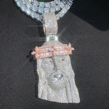 Hip Hop Jesus Clover Pendant Necklace – Iced Out Zircon Cross Design for Men | Trendy Street Style Jewelry - CaratixJewelry