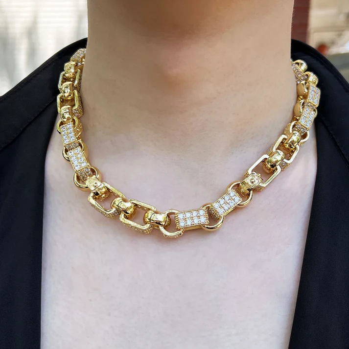 Shine Like a Star with the 14mm Iced Out Box Chain Necklace for Men – Caratix Hip Hop Jewelry - CaratixJewelry
