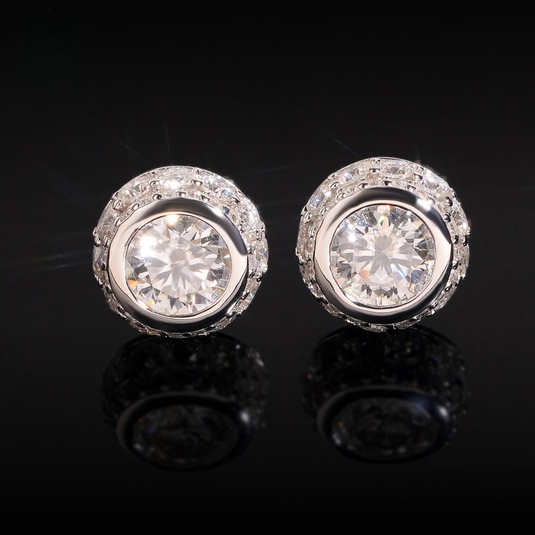 The Face Light: Why 1ct D VVS1 Moissanite Studs are 2026’s Smartest Luxury Investment