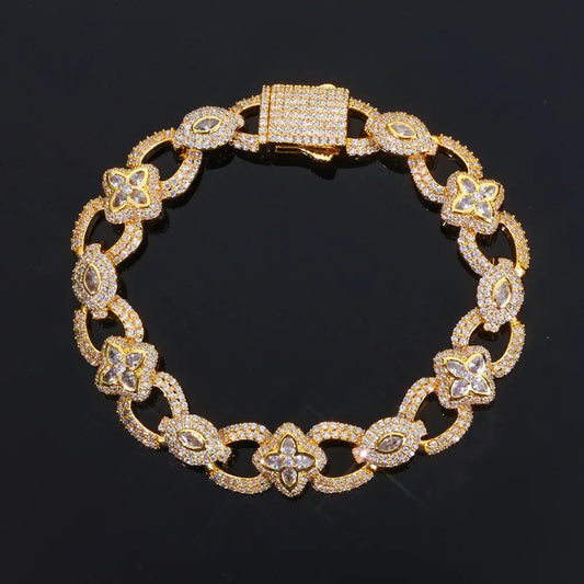 Infinite Drip: Why the "8" Link Bracelet is 2026’s Most Symbolic Flex