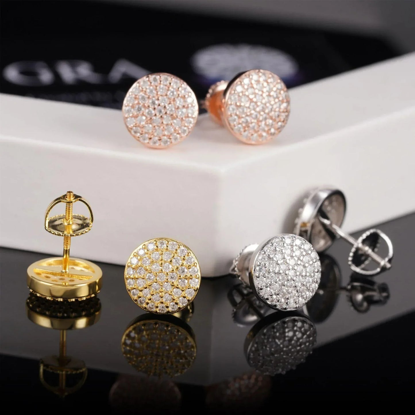 S925 Silver D Color Style Moissanite Round Stud Earrings - CaratixJewelry