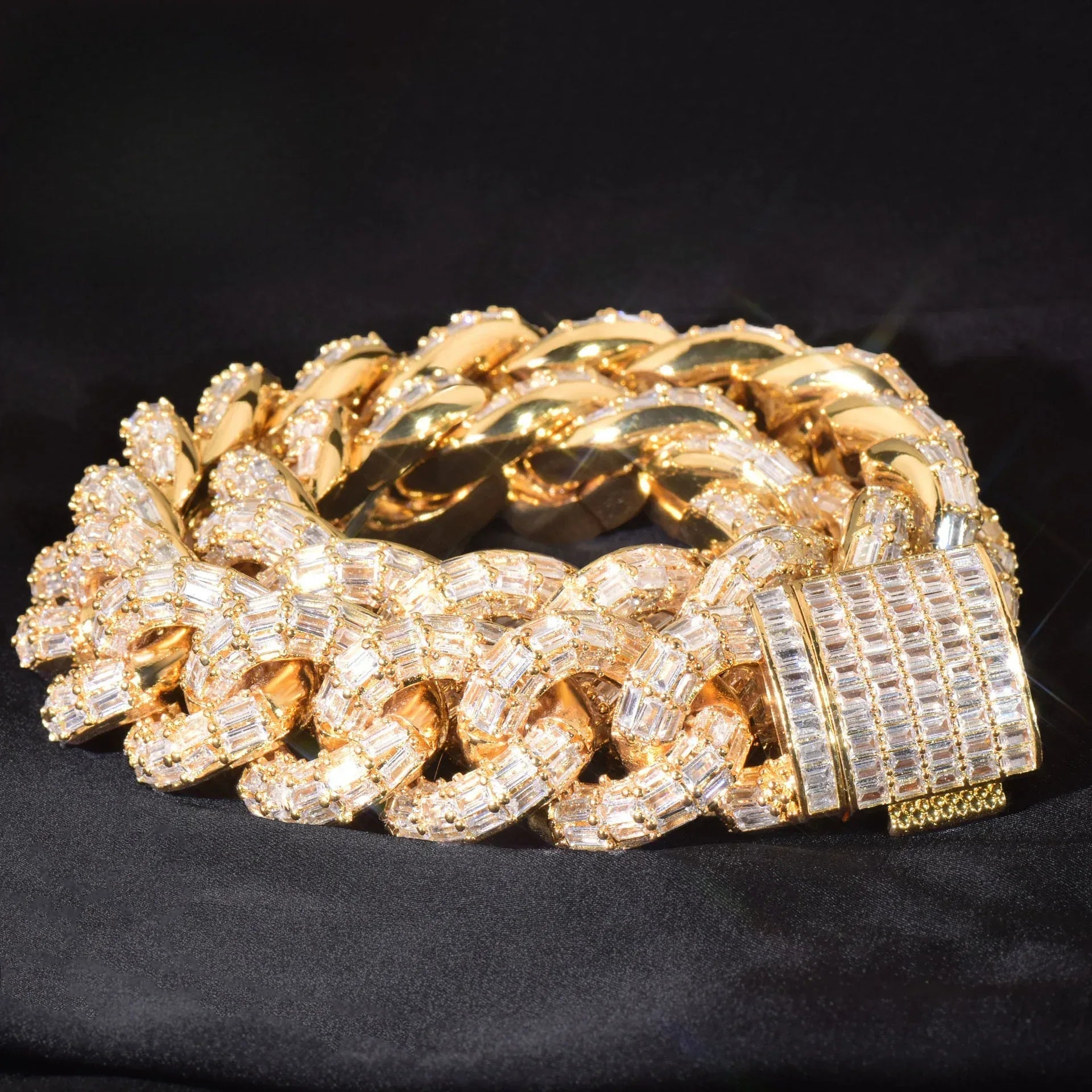 21mm Iced Out Step Cut Cuban Chain Necklace with Copper & Zircon - CaratixJewelry