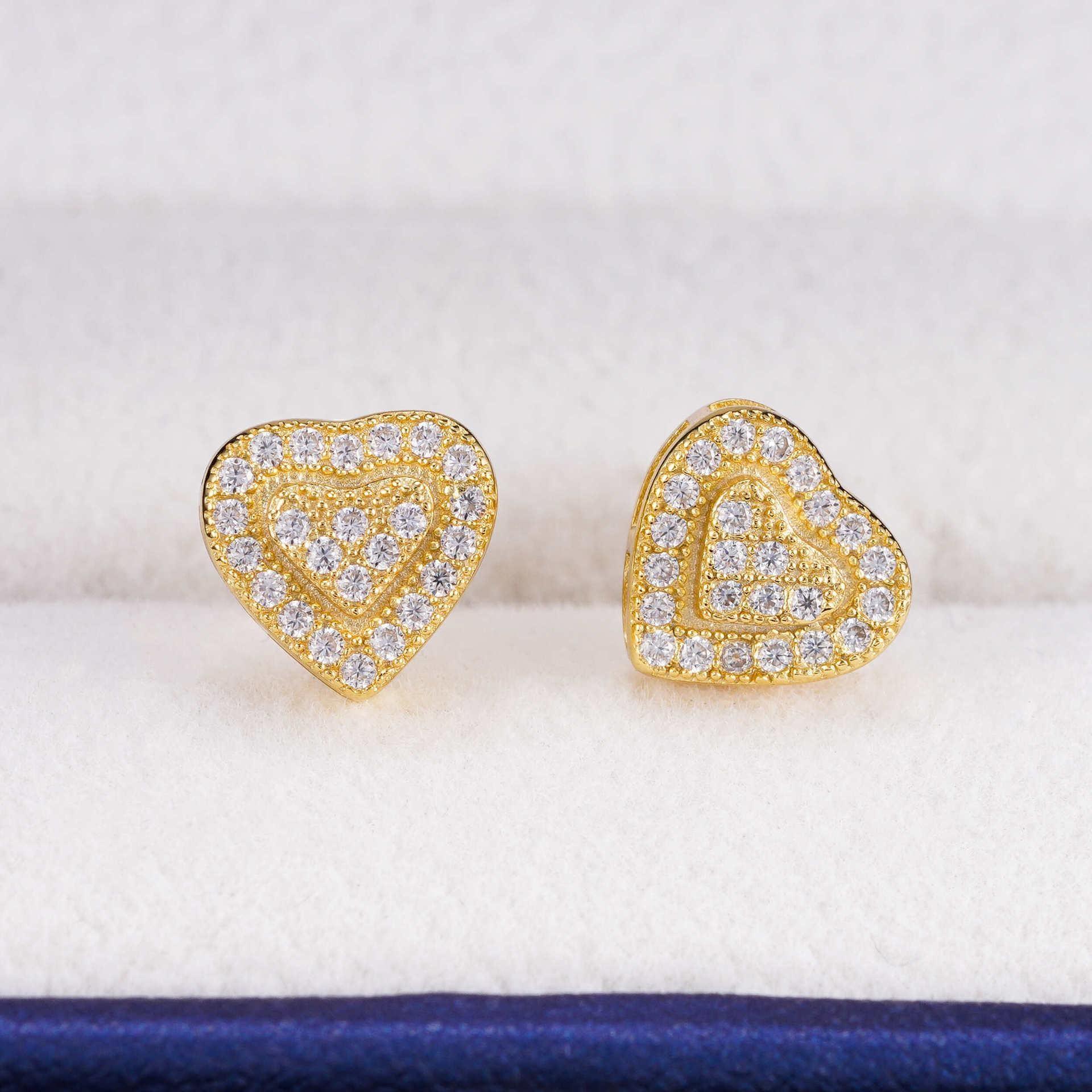VVS S925 Silver Heart Shape Moissanite Look Earrings - CaratixJewelry