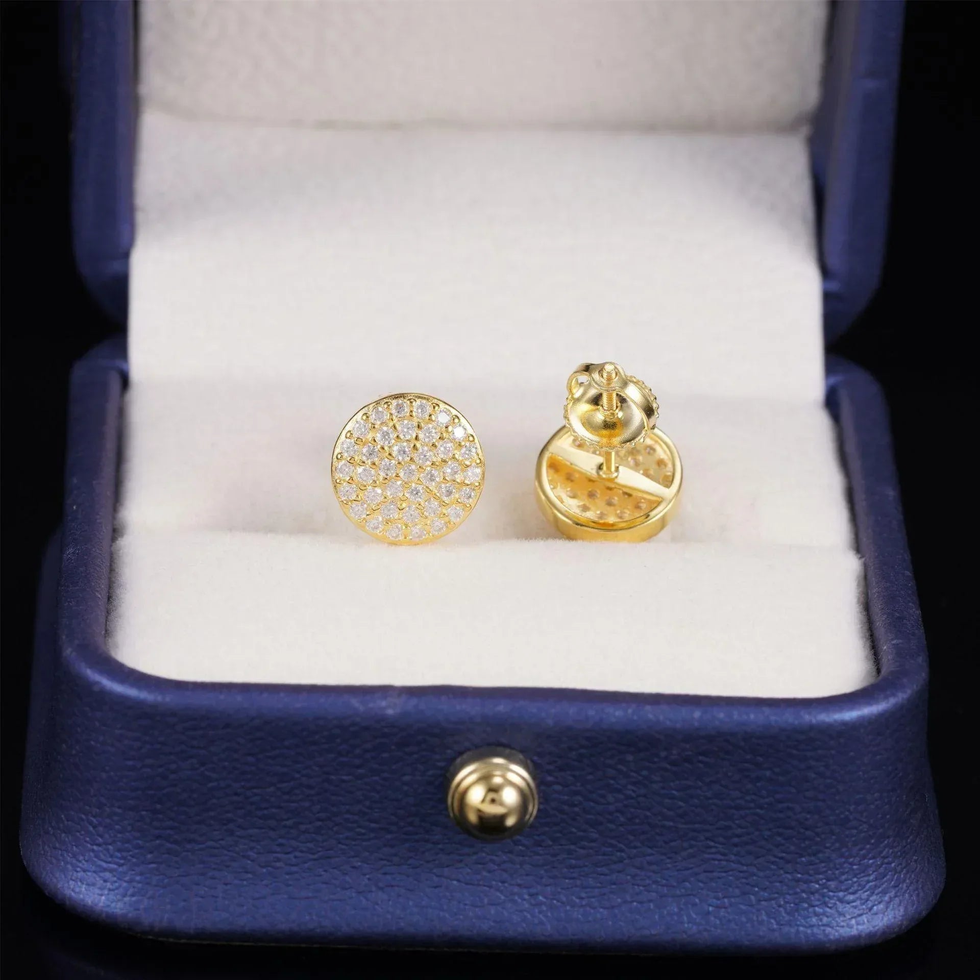 S925 Silver D Color Style Moissanite Round Stud Earrings - CaratixJewelry