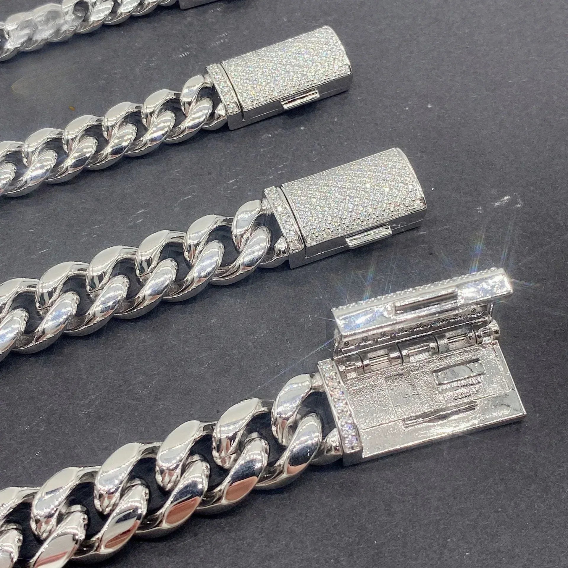 8mm / 10mm Stainless Steel Cuban Link Chain – Hip Hop Streetwear Necklace with Sterling Silver Moissanite Iced-Out Clasp - CaratixJewelry