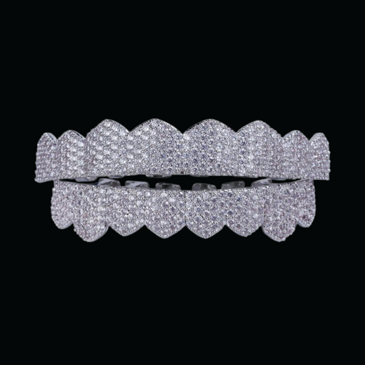 8 Teeth Fang Mouth Iced Out Diamond Grillz – Custom Hip Hop Jewelry for Men & Women