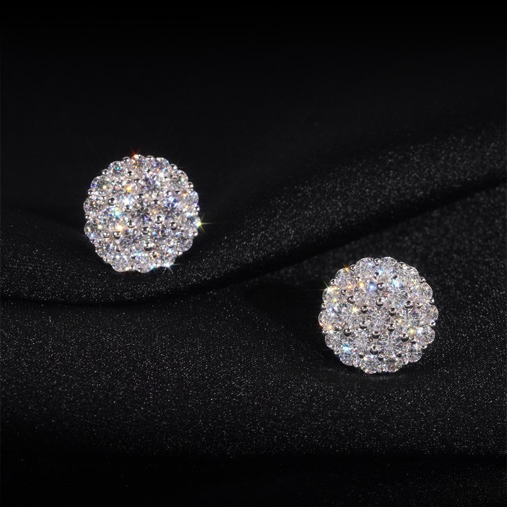 New S925 Silver D Color Moissanite Round Stud Earrings - CaratixJewelry