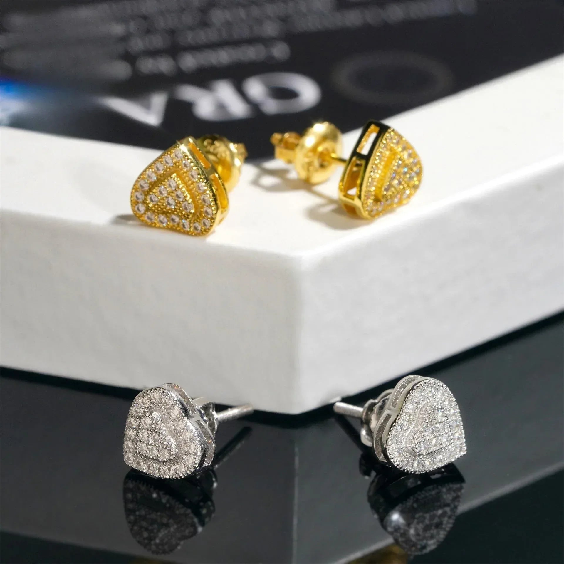 VVS S925 Silver Heart Shape Moissanite Look Earrings - CaratixJewelry