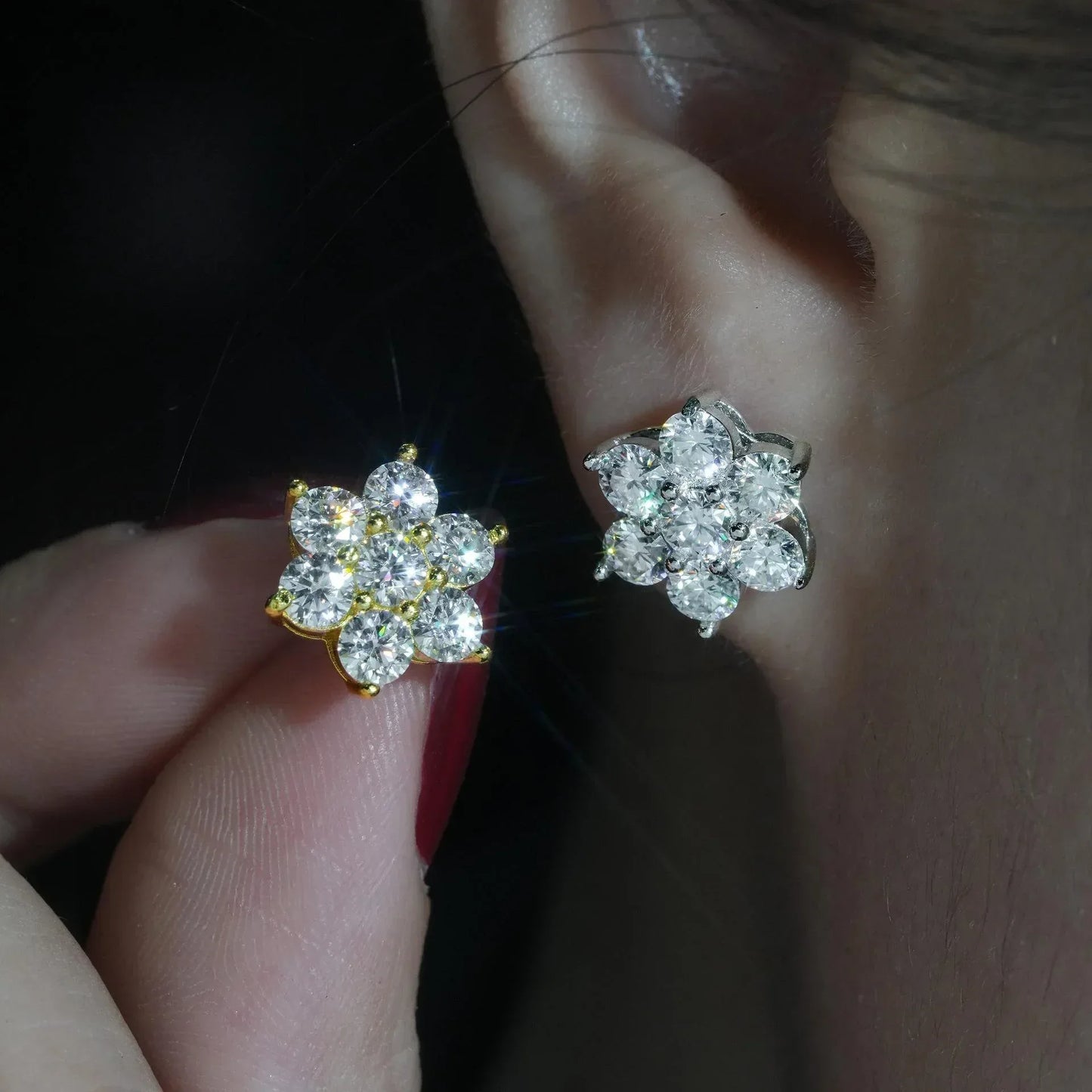 Trendy 3.5mm VVS S925 Silver Moissanite Look Stud Earrings - CaratixJewelry