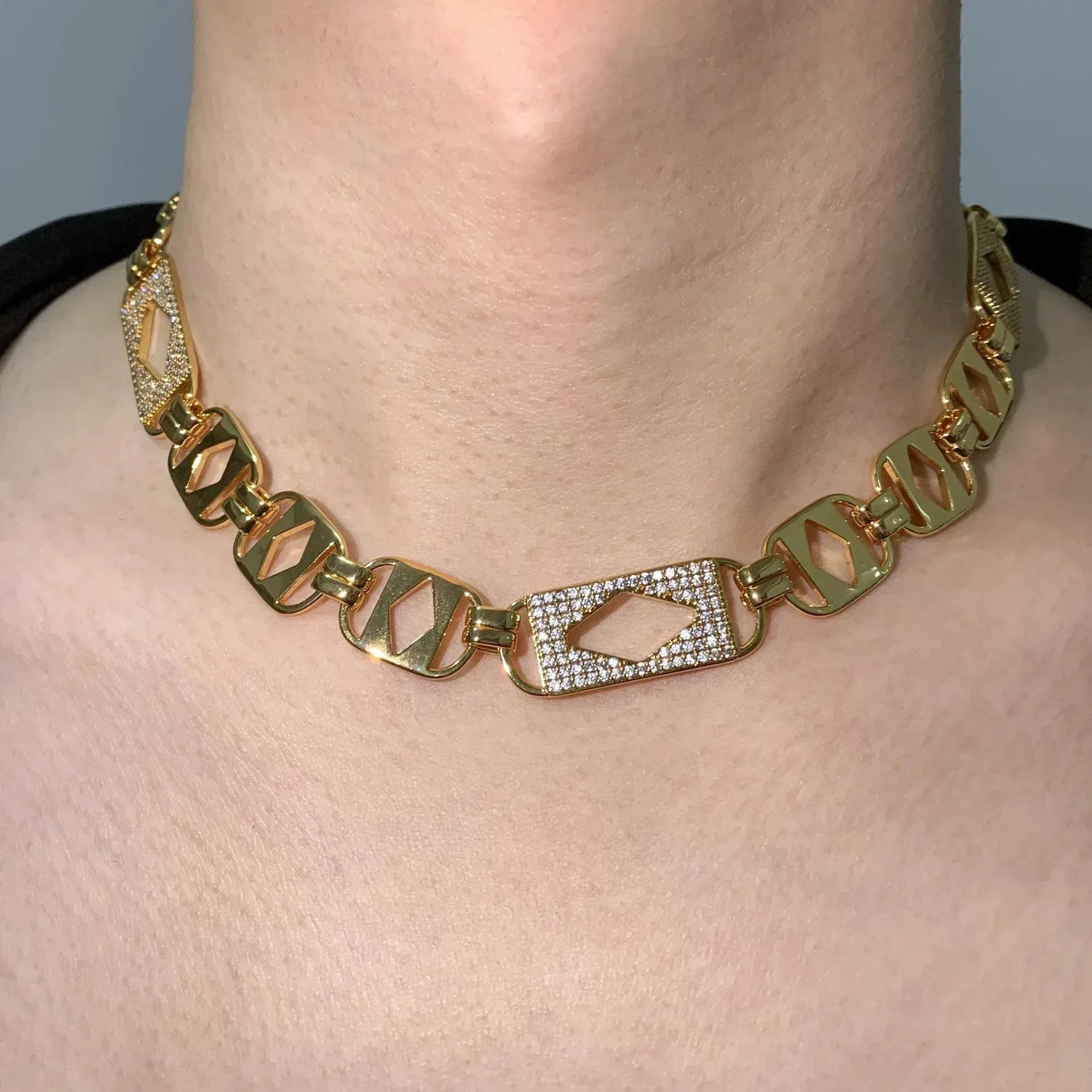 CARÁTIX 14mm Rhombus Square Link Chain Necklace – Iced Out Hip Hop Bling Jewelry for Men | Multi-Size Cuban Style - CaratixJewelry