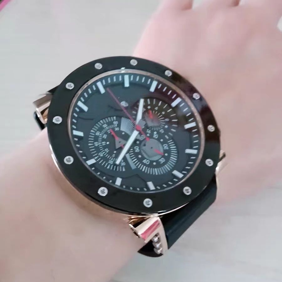 Luxury Sport Quartz Watch Waterproof Silicone Band | Caratix