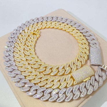 18mm Step-Cut Moissanite Cuban Link Necklace | S925 Silver Iced Out Hip Hop Chain - CaratixJewelry