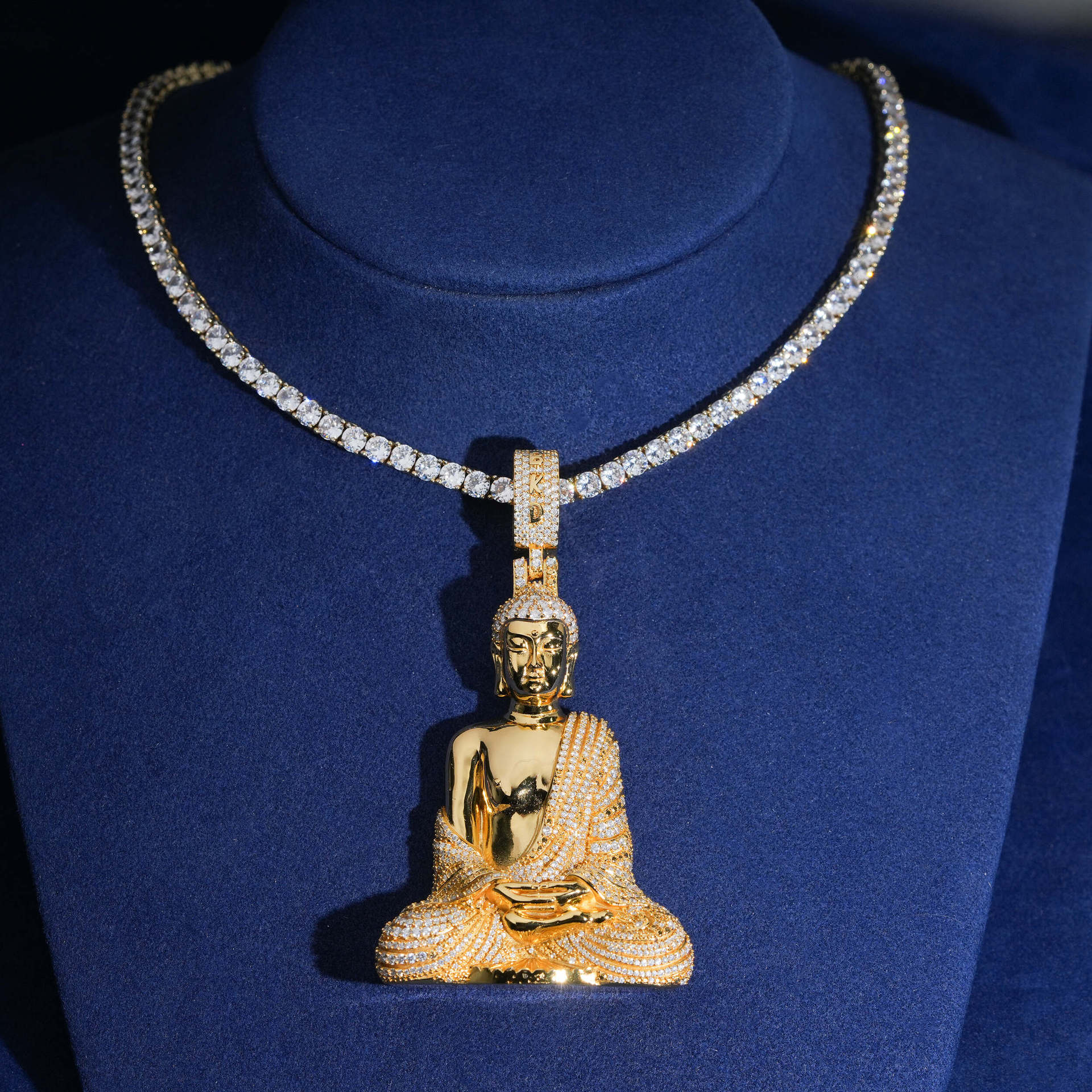 925 Silver Moissanite Pendant – High - End Personalized Jewelry, Unique Statement Piece - CaratixJewelry