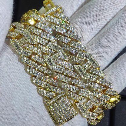 CARÁTIX Chunky Rhombus Cuban Link Chain Necklace – Micro Pave Iced Out Zircon Pig Nose Hip Hop Jewelry for Men & Women | Gift