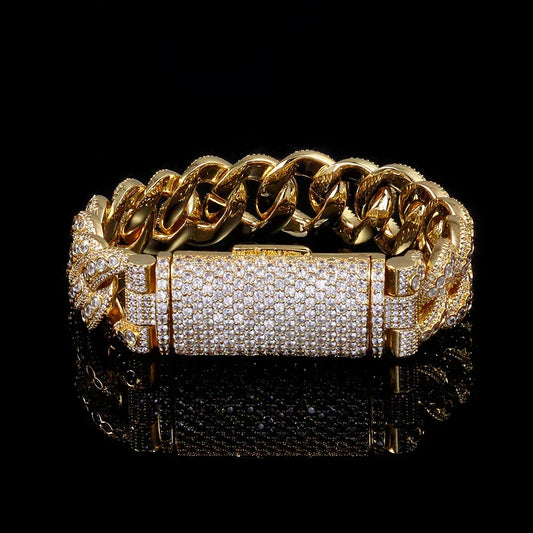 18mm Cuban Chain Bracelet Zircon Flip Lock for Men | Caratix Jewelry - CaratixJewelry