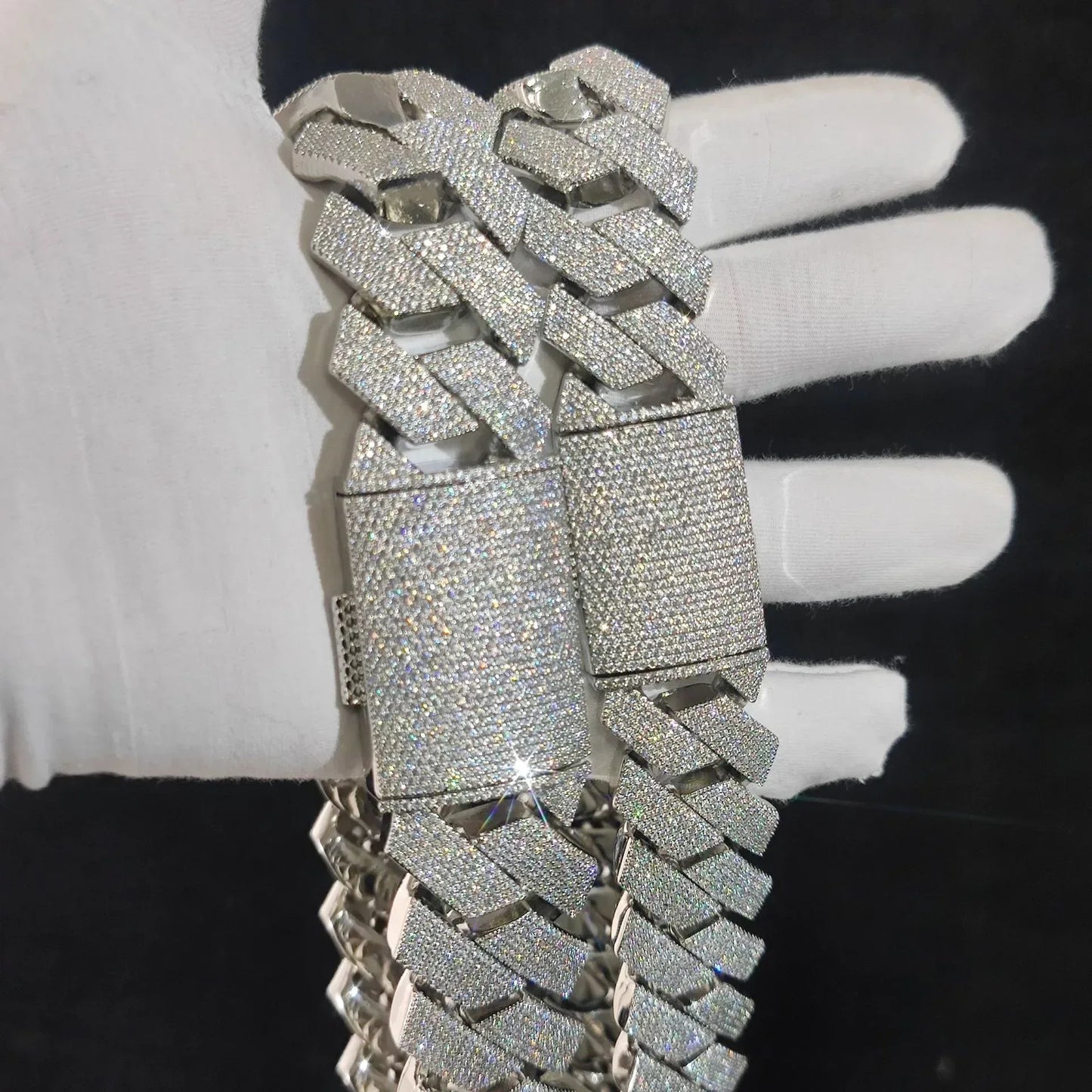 29mm Moissanite Cuban Link Chain – S925 Sterling Silver Iced-Out Hip Hop Men’s Bold Luxury Streetwear Necklace - CaratixJewelry