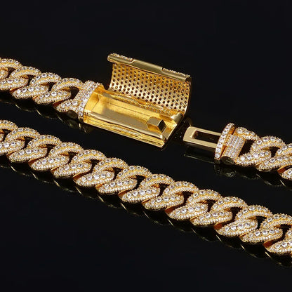 18mm Cuban Chain Bracelet Zircon Flip Lock for Men | Caratix Jewelry - CaratixJewelry