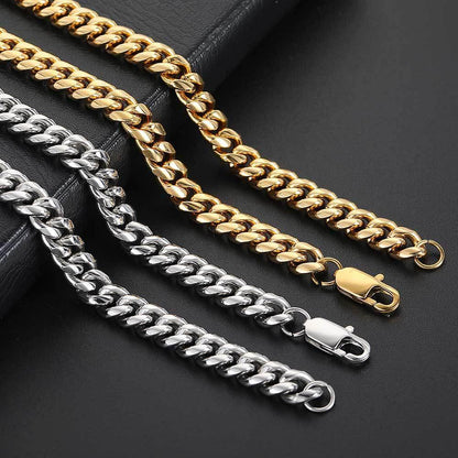 Cuban Chain Necklace with Day Clasp and 18K Gold Plating for Men | Titanium Steel and Stainless Steel | Caratix Jewelry - CaratixJewelry