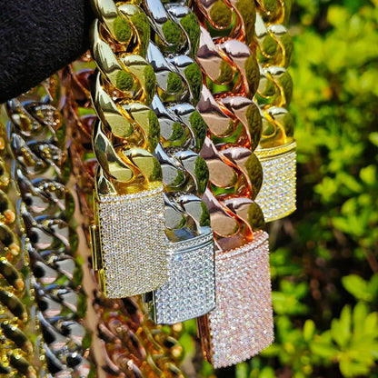 Polished Iced Out Clasp Necklace with Copper & Zircon | Unisex Hip Hop Jewelry | Caratix Jewelry - CaratixJewelry