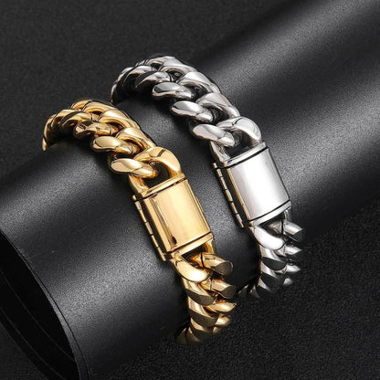 Cuban Link Bracelet with Flip Clasp for Men | Caratix Jewelry - CaratixJewelry