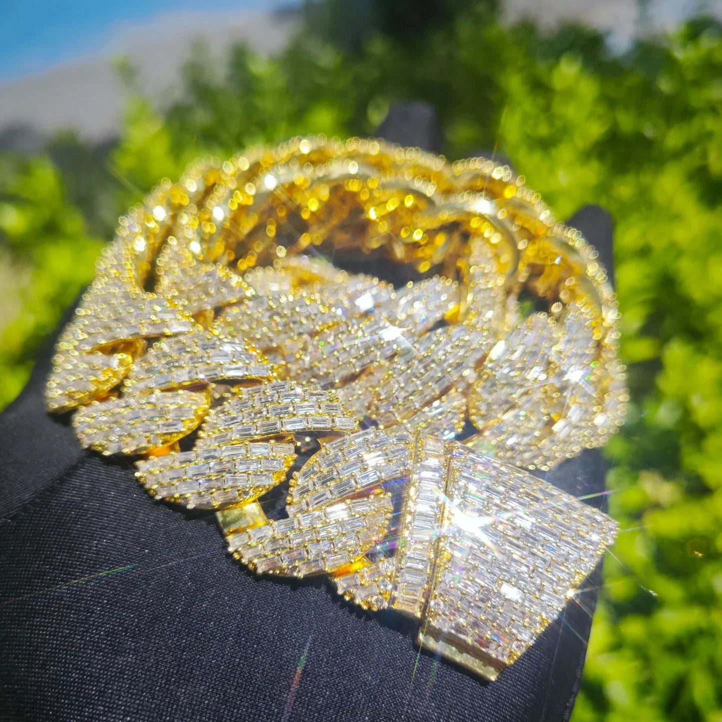 T-Shape Cuban Chain Necklace with Crescent Slanted Clasp | Hip Hop Street Jewelry | Caratix Jewelry - CaratixJewelry