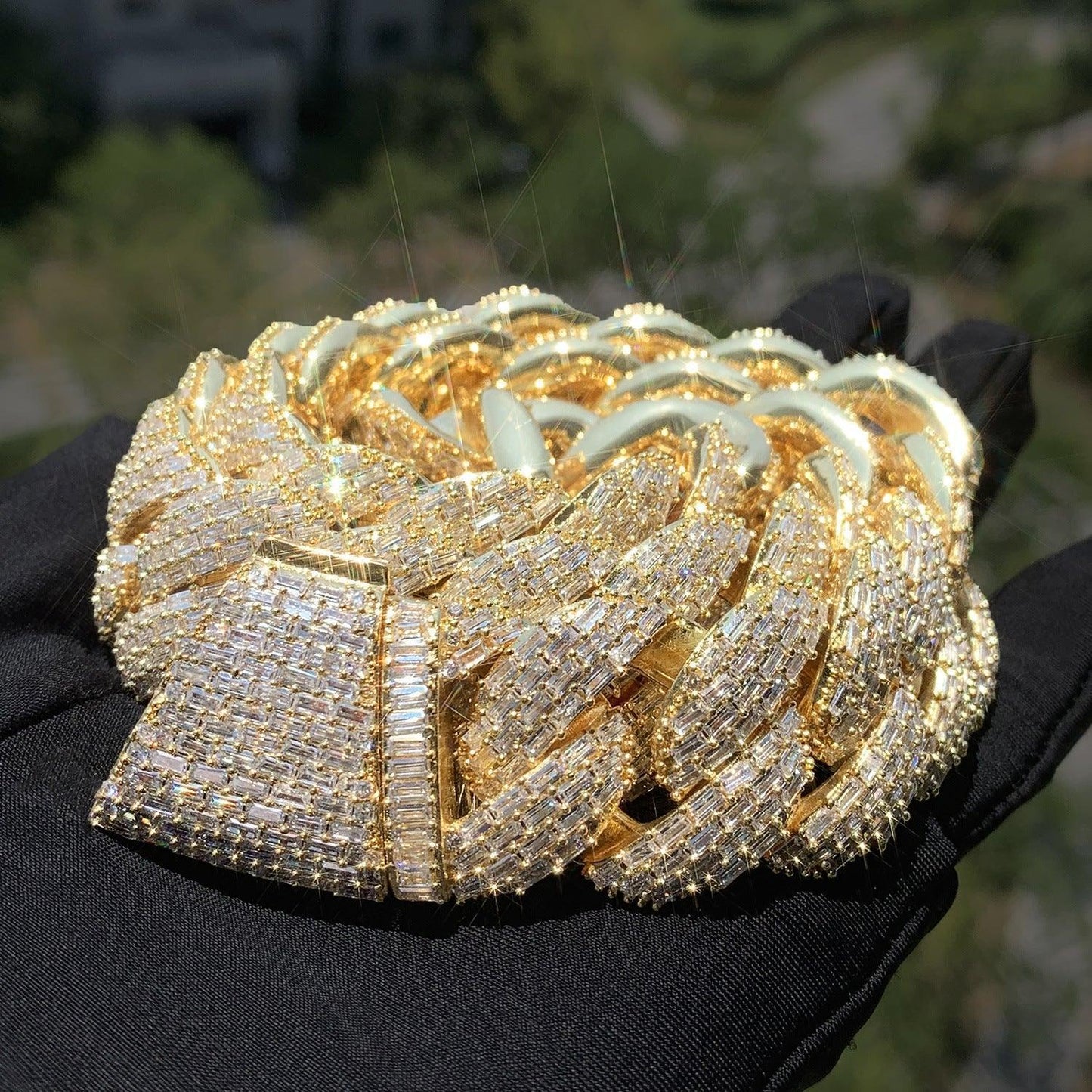 T-Shape Cuban Chain Necklace with Crescent Slanted Clasp | Hip Hop Street Jewelry | Caratix Jewelry - CaratixJewelry