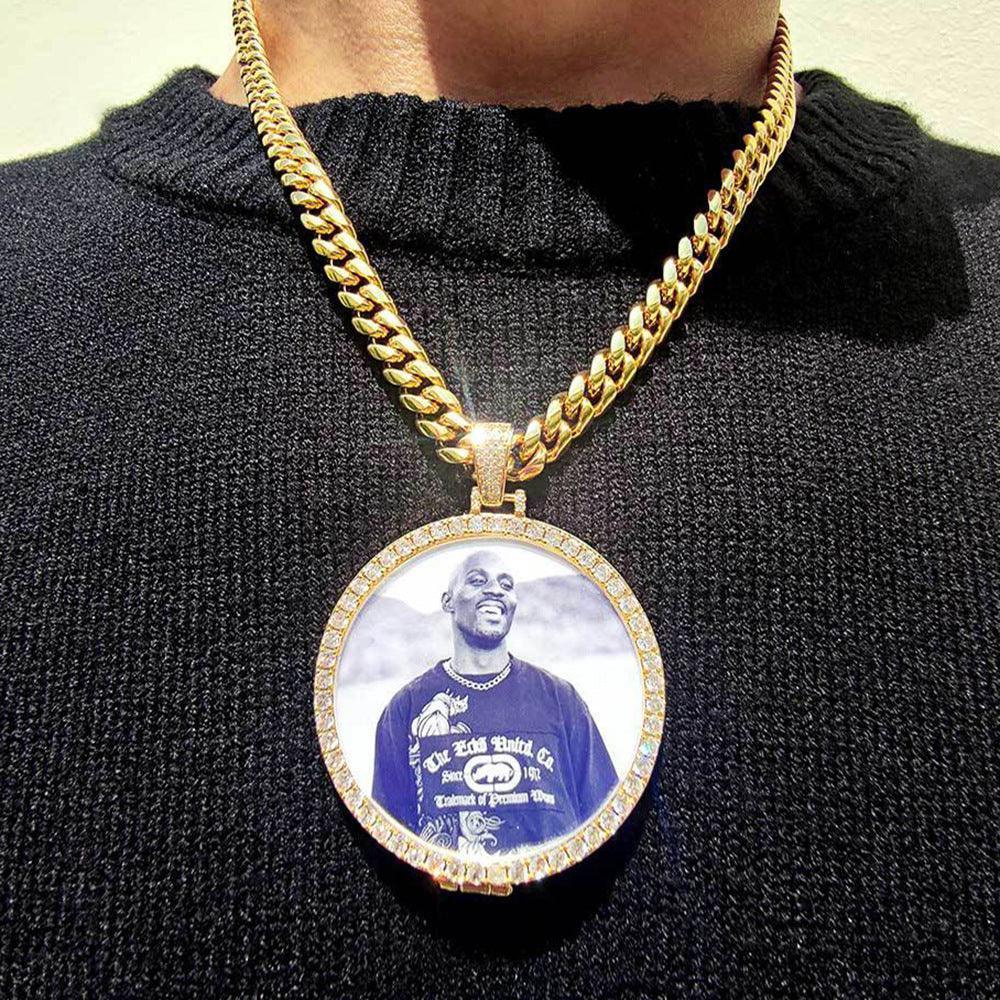 Hip Hop Flip-Top Round Photo Frame Pendant Necklace with Copper Frame and Zircon Stones | Customizable Jewelry | Caratix Jewelry - CaratixJewelry