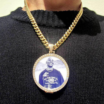 Hip Hop Flip-Top Round Photo Frame Pendant Necklace with Copper Frame and Zircon Stones | Customizable Jewelry | Caratix Jewelry - CaratixJewelry
