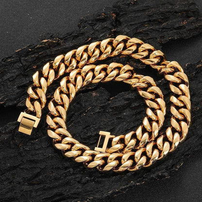 Stainless Steel Cuban Chain Necklace with Jewelry Clasp Titanium Steel for Men | Caratix Jewelry - CaratixJewelry