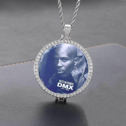 Hip Hop Flip-Top Round Photo Frame Pendant Necklace with Copper Frame and Zircon Stones | Customizable Jewelry | Caratix Jewelry - CaratixJewelry