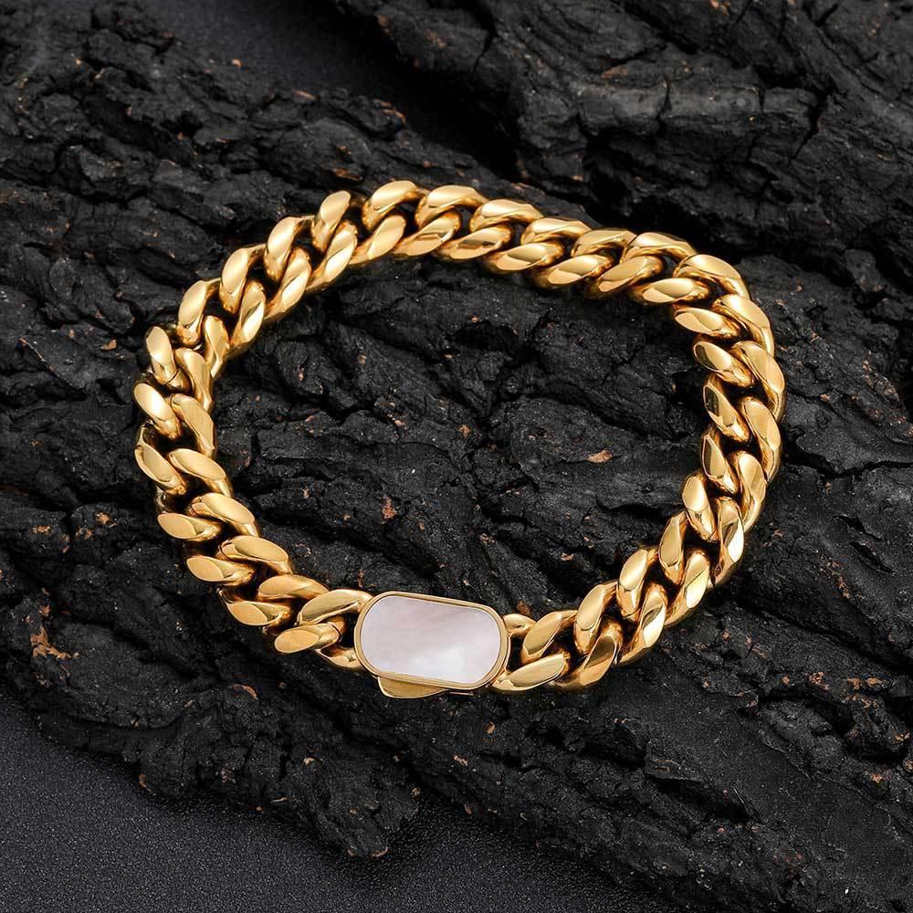Miami Cuban Chain Bracelet with Shell Clasp Caratix - CaratixJewelry