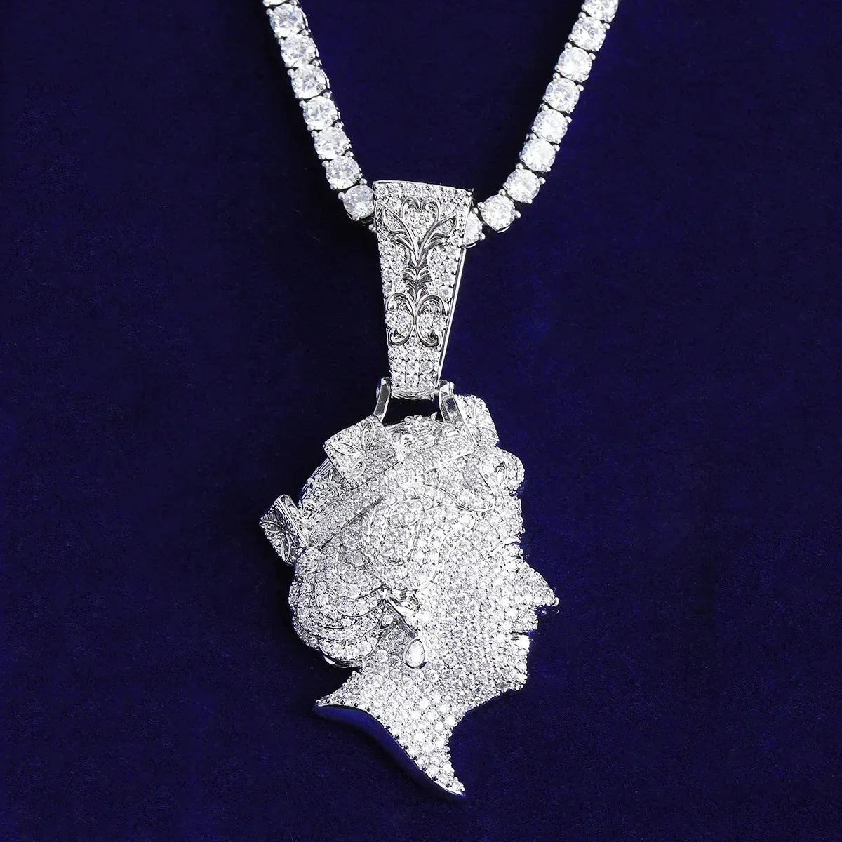 Luxury Iced Out Queen Elizabeth II Pendant | Men's Hip Hop Portrait Necklace | Full CZ Genuine Copper Jewelry | Senior Sense Bling | Caratix - CaratixJewelry